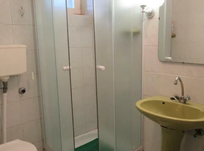 2+2 Fos Koezpontjaban Kır Evi Badacsonytomaj