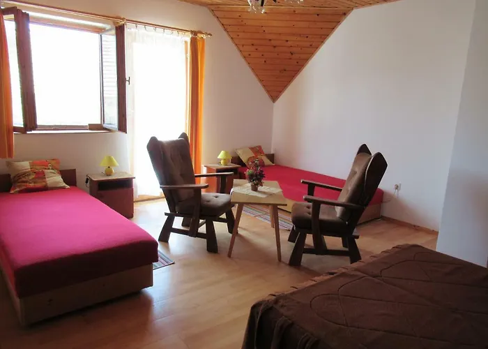 2+2 Fos Koezpontjaban Kır Evi *