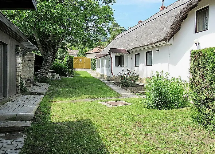 2+2 Fos Koezpontjaban Landhuis Badacsonytomaj